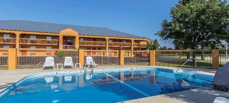 查尔斯顿 - 锡克斯顿品质酒店(Quality Inn Charleston - Sikeston)图片
