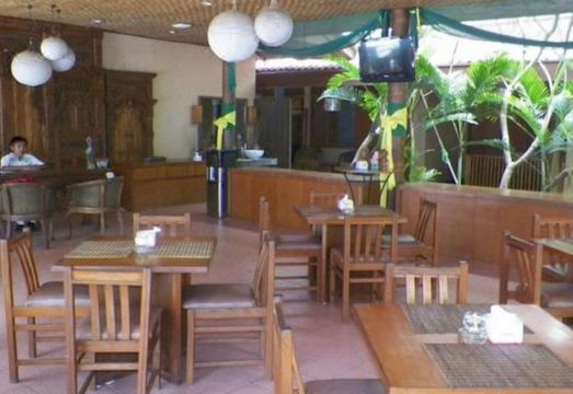 Nyiur Indah Beach Hotel Hotel Overview