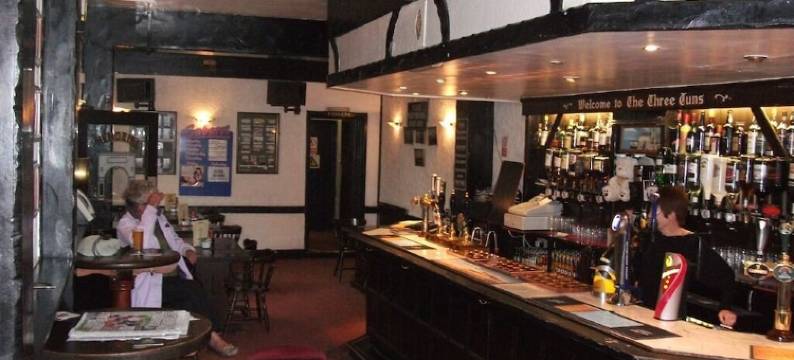 斯瓦楼三顿酒店(Three Tuns Hotel)图片