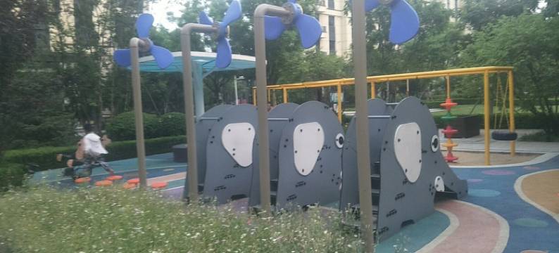 怀瑾握瑜蔚蓝海岸顶层观海洋房民宿(华贸一路1号分店)图片