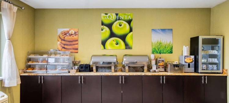 恩波里亚拉昆塔温德姆套房酒店(La Quinta Inn & Suites by Wyndham Emporia)图片