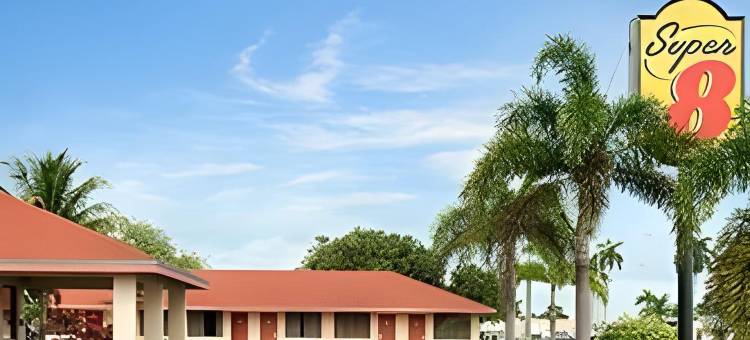 佛罗里达市霍姆斯特德大沼泽地速 8 酒店(Super 8 by Wyndham, Florida City/Homestead/Everglades)图片
