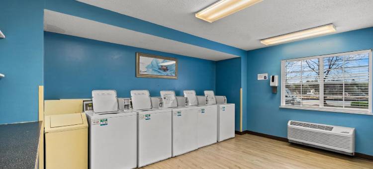 斯特林-华盛顿杜勒斯郊区开放式客房酒店(Suburban Studios Sterling - Washington Dulles)图片