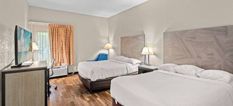 劳伦斯温德姆呗盟套房酒店(Baymont by Wyndham Lawrence)图片