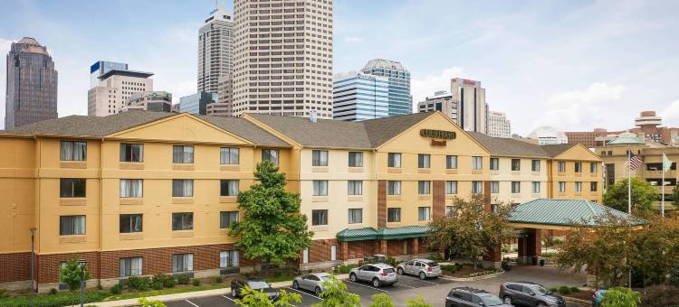 印第安纳波利斯首府万怡酒店(Courtyard Indianapolis at the Capitol)图片