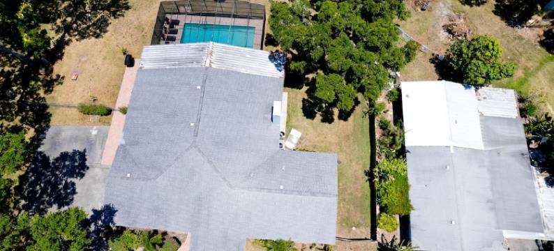 4 Bd w 3 King 4Ba 1.2acres htd salt pool private!图片