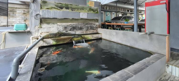 Angrumba Family Homestay Near Rsud Caruban Mitra RedDoorz图片