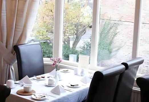 The Crescent Guest House Hotel Overview