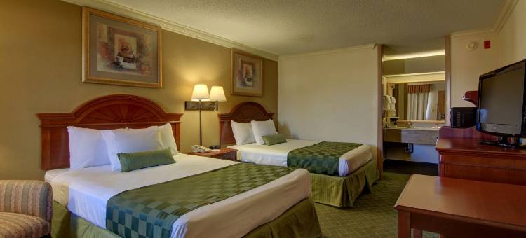 美肯华美达酒店(Ramada by Wyndham Macon)图片