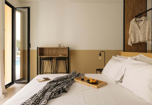 Marea Suites Hotel Overview