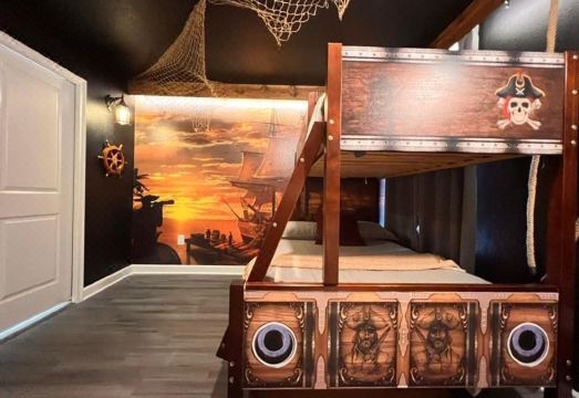 8 Bedrooms/ Champions Gate Home Hotel Overview