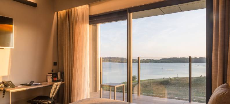 金湖酒店(Golden Lakes Hotel)图片