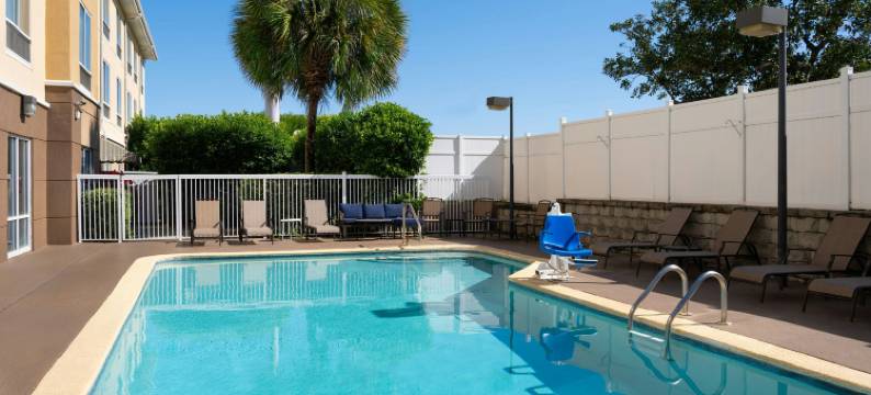 提夫顿万枫酒店及套房(Fairfield Inn & Suites Tifton)图片