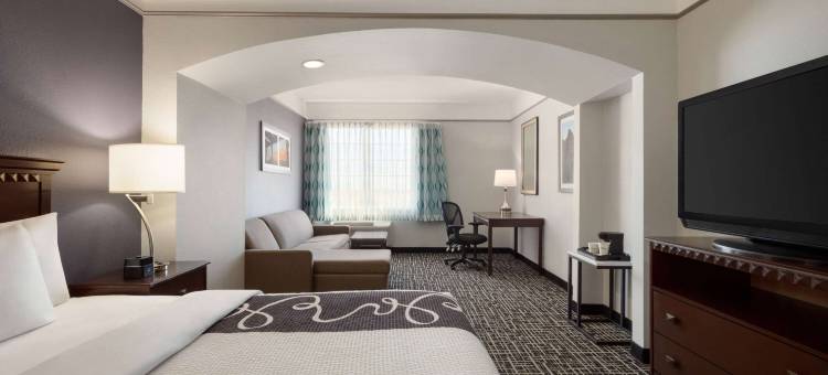 杜马拉昆塔温德姆套房酒店(La Quinta Inn & Suites by Wyndham Dumas)图片