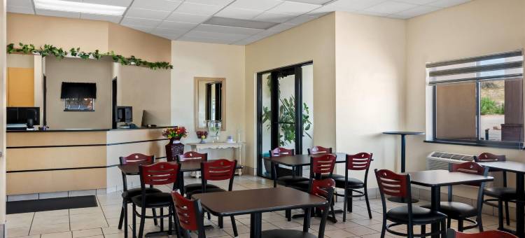 圣罗莎速8酒店(Super 8 by Wyndham Santa Rosa)图片