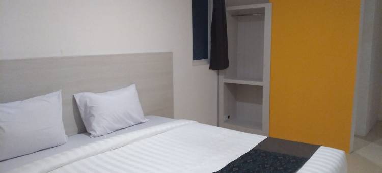 LG Hotel Jember by Callirooms图片