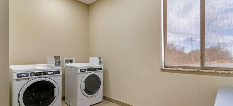 萨莱纳北舒适套房酒店(Comfort Inn & Suites Salina North)图片