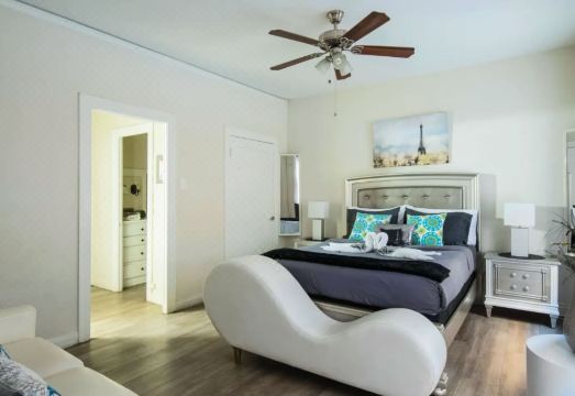 Casa Bonita Apartments Hotel Overview