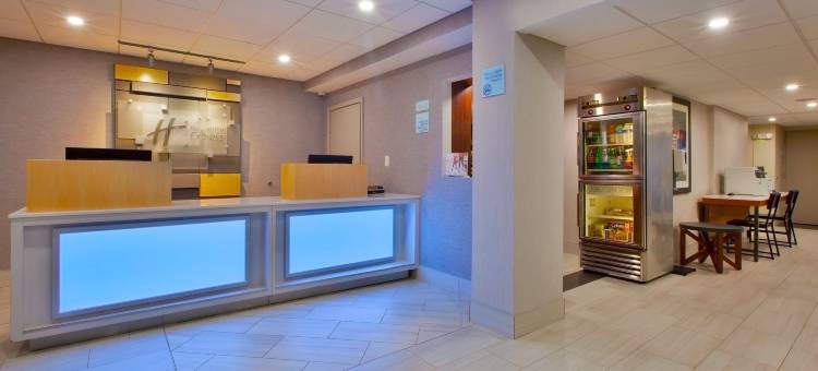 Holiday Inn Express 费尔法克斯 - 阿灵顿大道(Holiday Inn Express Fairfax - Arlington Boulevard)图片