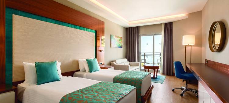 Ramada Hotel & Suites by Wyndham Kusadasi图片