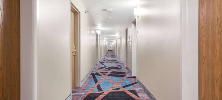 奥马哈查尔科品质酒店及套房(Quality Inn & Suites Omaha Chalco)图片