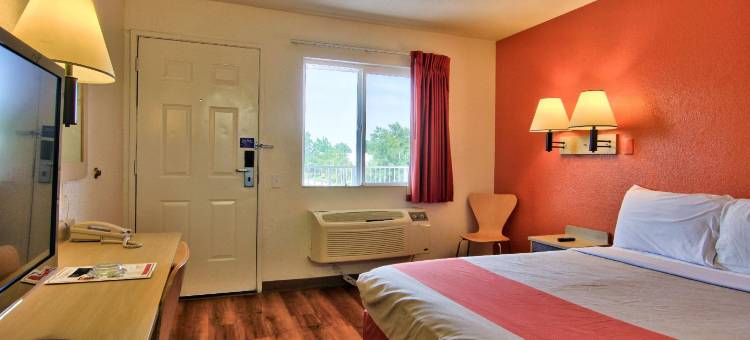 加利福尼亚萨克拉门托 - 南萨克拉门托及麋鹿林 6 号汽车旅馆(Motel 6 Sacramento, CA – South Sacramento & Elk Grove)图片