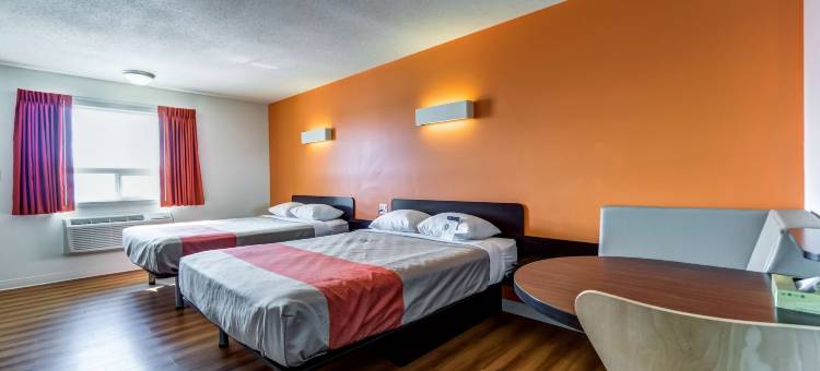 卑诗省纳尔逊堡 6 号汽车旅馆(Motel 6 Fort Nelson, BC)图片