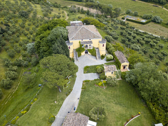 瑟拉古伊门塔城堡酒店