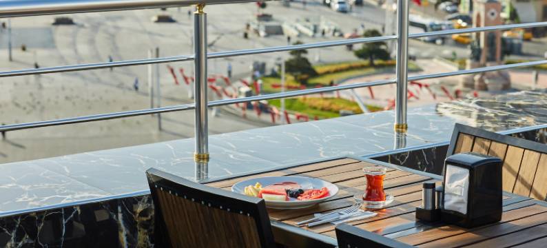 塔克西姆卡塔尔宫饭店(Kartal Palace Taksim Square FAMİLY Hotel)图片