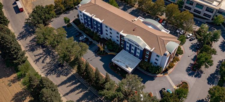 萨克拉门托纳多马斯万豪SpringHill酒店(SpringHill Suites Sacramento Natomas)图片
