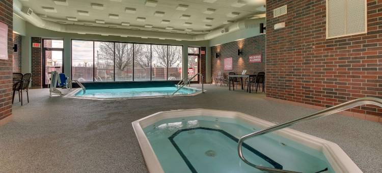 波普勒布拉夫德鲁里套房酒店(Drury Inn & Suites Poplar Bluff)图片