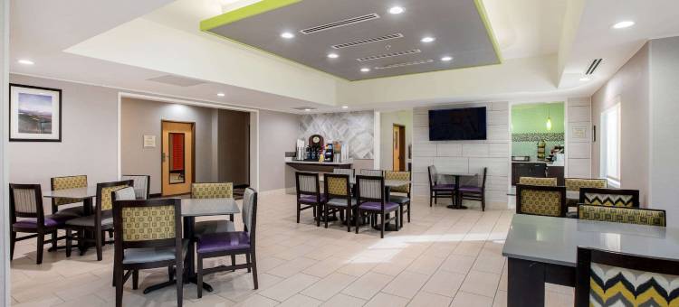 利弗莫尔拉昆塔温德姆酒店(La Quinta Inn by Wyndham Livermore)图片