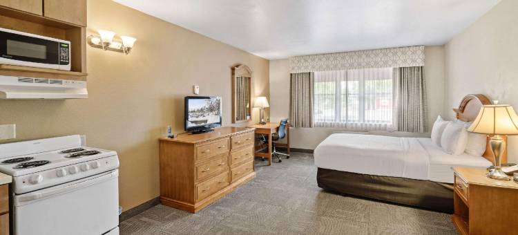 费尔班克斯凯隆套房酒店-近温赖特堡(Clarion Hotel & Suites Fairbanks Near Ft Wainwright)图片