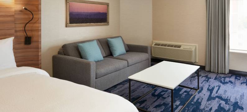 加拿大尼亚加拉瀑布万枫酒店(Fairfield Niagara Falls, Canada)图片