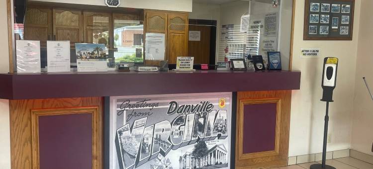 丹维尔速8酒店(Super 8 by Wyndham Danville VA)图片