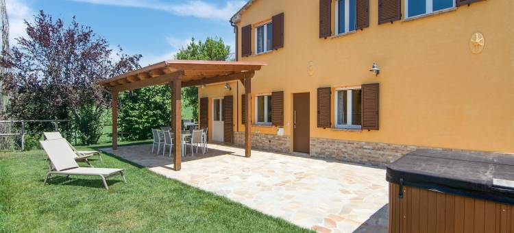 Villa in Ostra Vetere with Pool and Jacuzzis图片