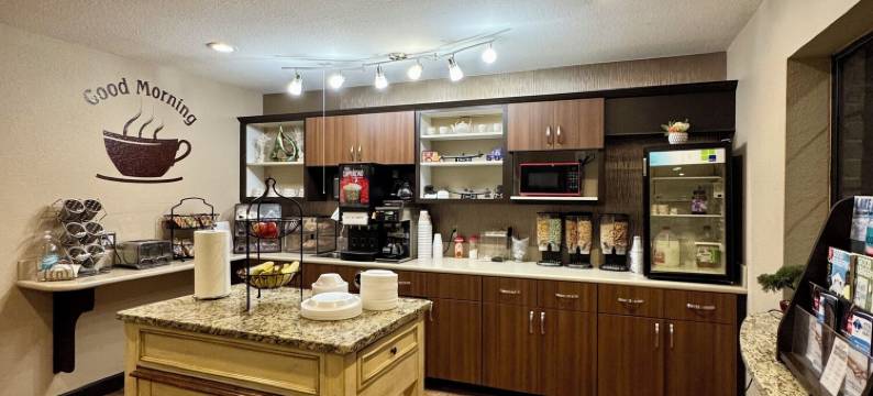 双湖旅馆和房车(Twin lakes inn And RV)图片