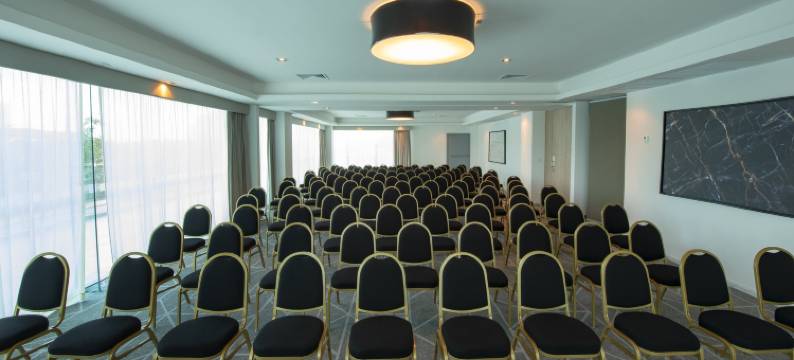 梅尼达拉伊斯拉假日套房酒店(Holiday Inn & Suites MERIDA LA ISLA by IHG)图片