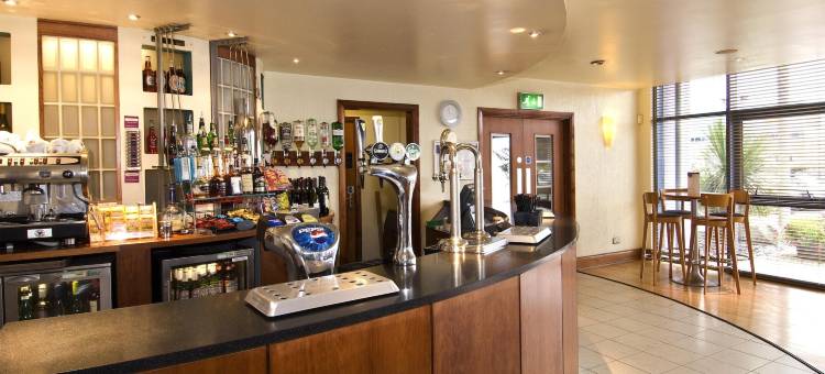 南安普敦机场普瑞米尔酒店(Premier Inn Southampton Airport)图片