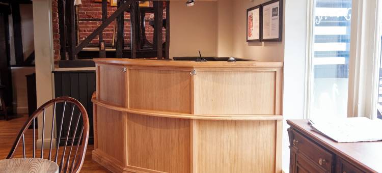 萨克斯泰德天鹅酒店 - 格林国王旅馆(Swan Hotel by Greene King Inns)图片