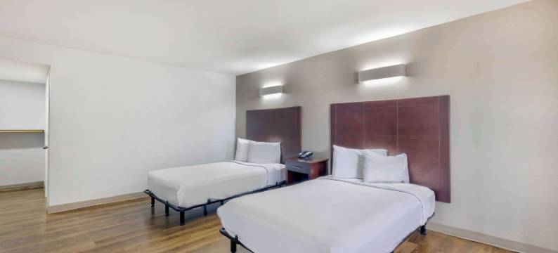 弗吉尼亚瀑布教堂 - 阿灵顿大道 6 号汽车旅馆(Motel 6 Falls Church, VA - Arlington Boulevard)图片