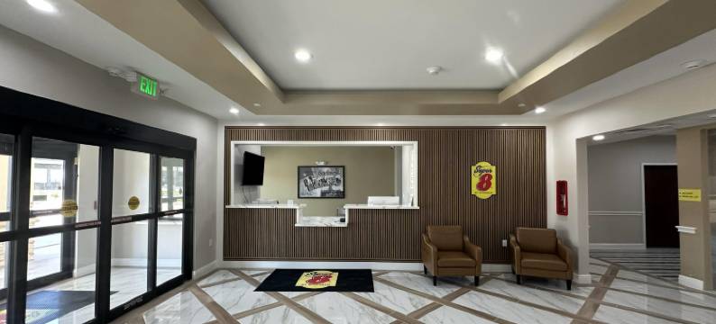 Super 8 by Wyndham Baytown图片