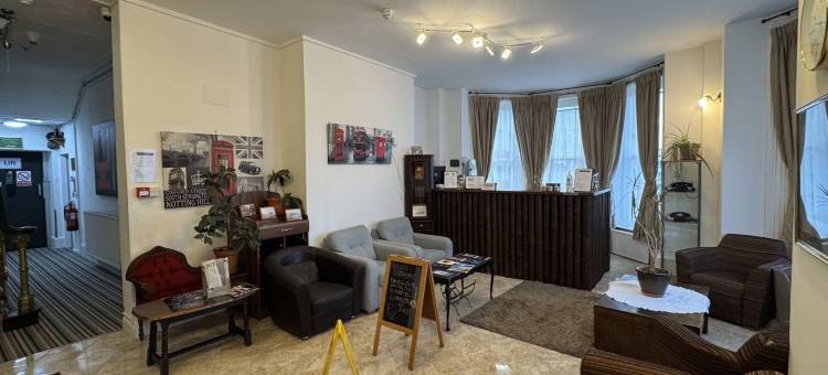 卡尔顿庭院酒店(Carlton Court Hotel)图片