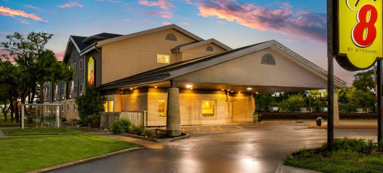 温尼伯西速8酒店(Super 8 by Wyndham Winnipeg West)图片