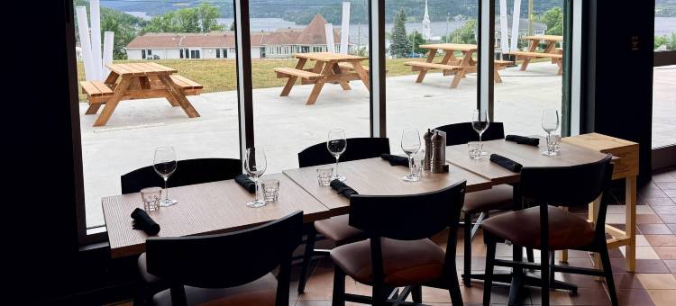 套房特米斯库阿塔湖畔品质酒店及套房(Quality Inn & Suites Temiscouata-sur-le-Lac)图片
