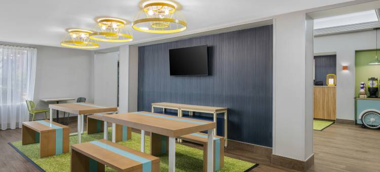 弗吉尼亚州弗雷德里克斯堡南角希尔顿斯帕克酒店(Spark by Hilton Fredericksburg Southpoint, VA)图片