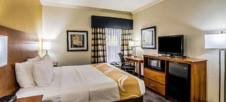 亚历山大市凯艺酒店(Quality Inn Alexander City)图片