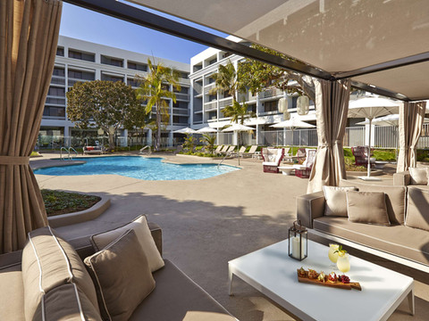 玛丽安德尔湾希尔顿逸林酒店