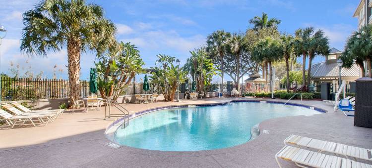 劳德代尔堡机场拉昆塔温德姆套房酒店(La Quinta Inn & Suites by Wyndham Ft. Lauderdale Airport)图片