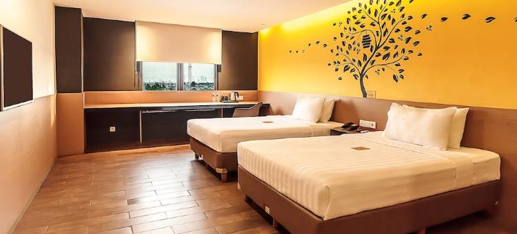 唐格朗黄蜂酒店(Yellow Bee Tangerang)图片
